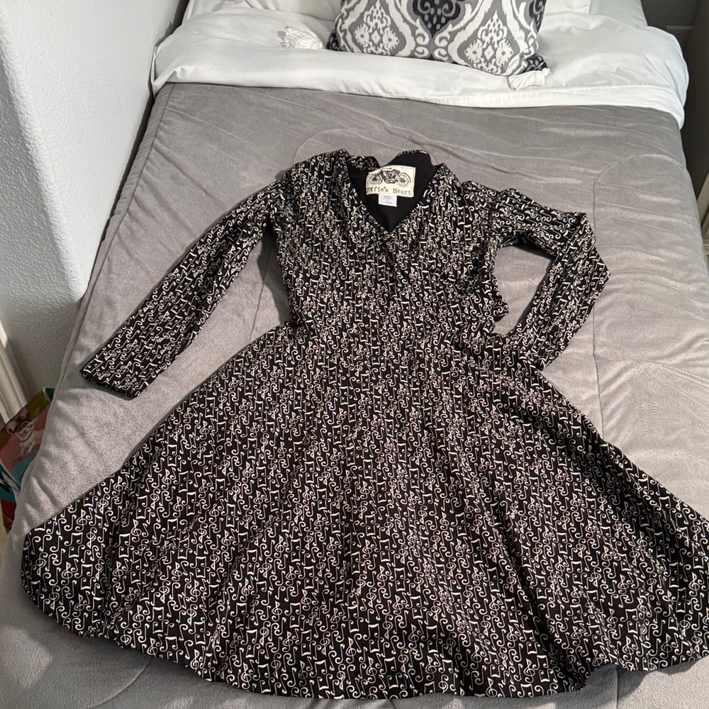 Effie’s heart Black & cream Long-Sleeve music notes Patterned faux Wrap Dress S